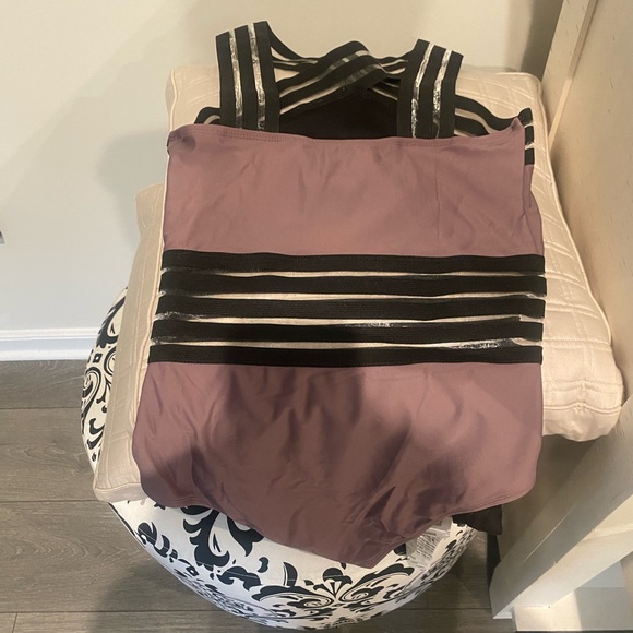 Aava Swim One Piece; Size S - Picture 2 of 3